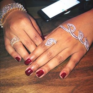 Meet your Posher, Sara